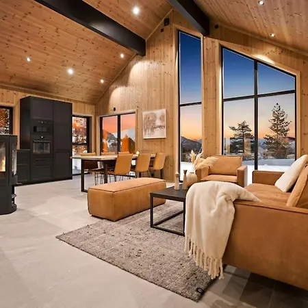 Tonningssaetra Mountain סטרין