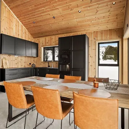 Tonningssaetra Mountain Stryn