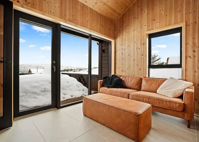 Tonningssaetra Mountain Stryn